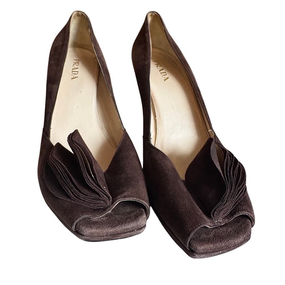 Prada Brown Women's Suede Ruffle Embellishment Pumps